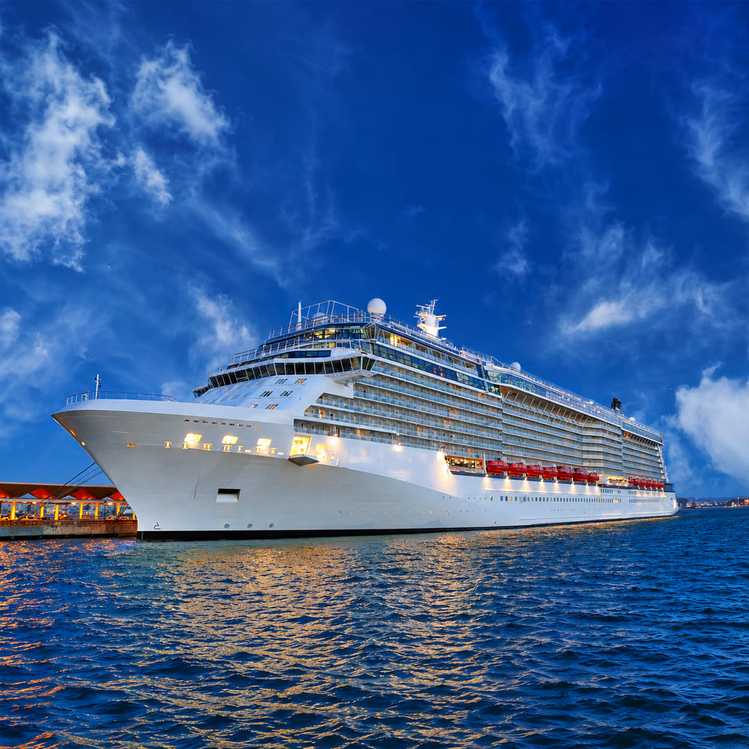 Lantau Island & Big Buddha Discovery Cruise Image